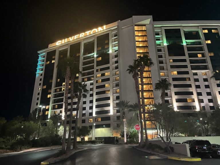 2048px Silverton Casino Hotel 768x576