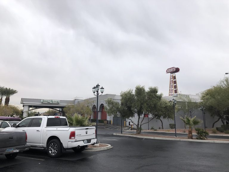 2048px Jerrys Nugget 768x576