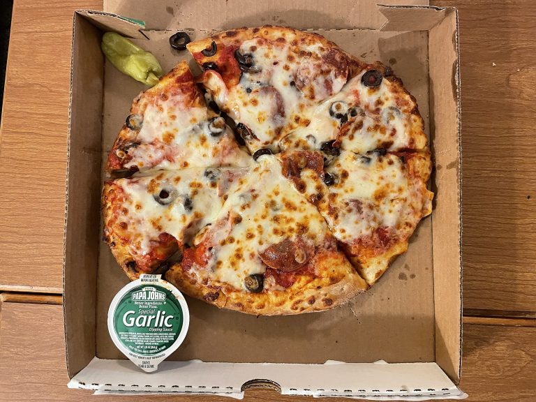 2048px Papa Johns Pizza small pepperoni and black olives pizza pie 768x576