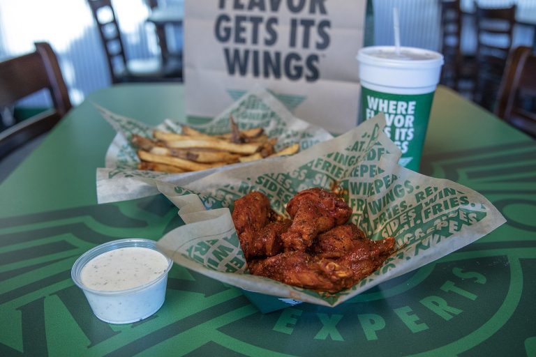 2048px Wingstop wings 768x512